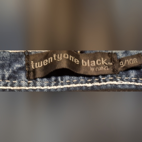 Rue 21 TwentyOne Black Jeans - Picture 2 of 3